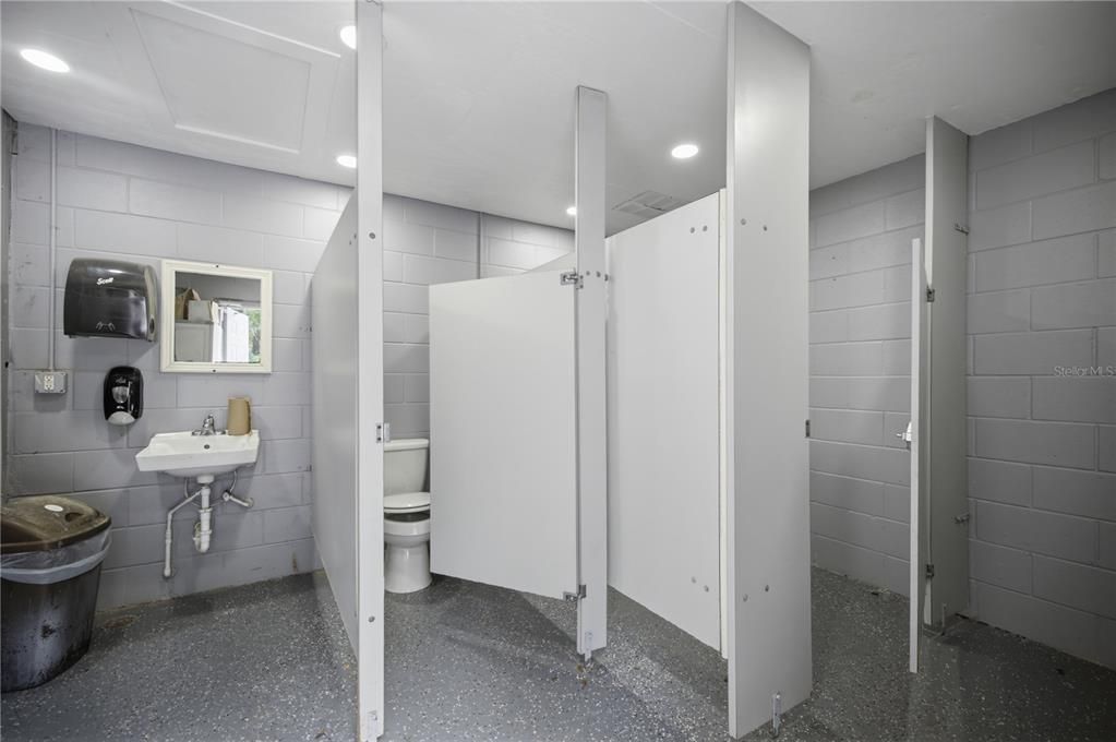 For Sale: $690,000 (0 beds, 0 baths, 7216 Square Feet)