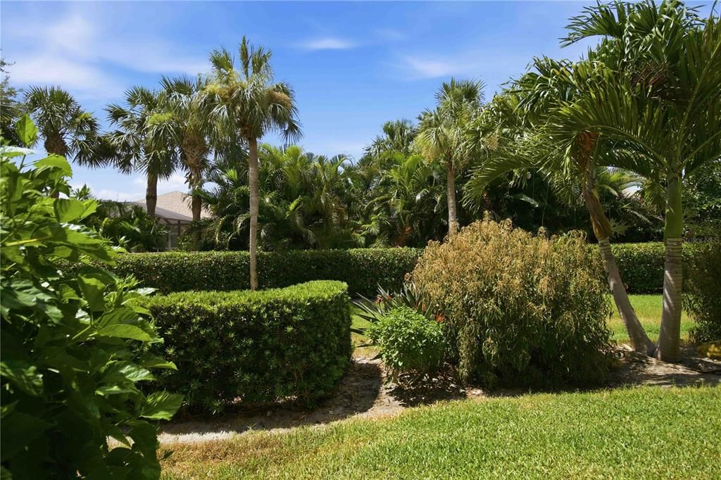 For Sale: $210,000 (2 beds, 2 baths, 1235 Square Feet)