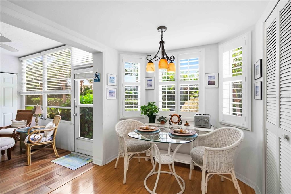 For Sale: $210,000 (2 beds, 2 baths, 1235 Square Feet)