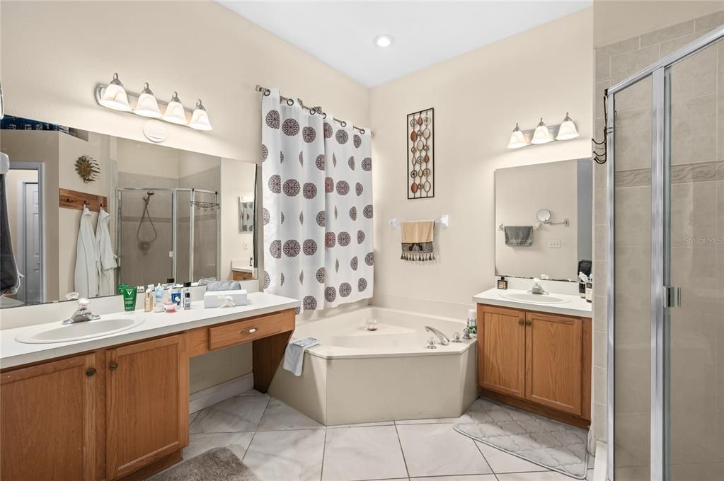 For Sale: $475,000 (4 beds, 2 baths, 2325 Square Feet)
