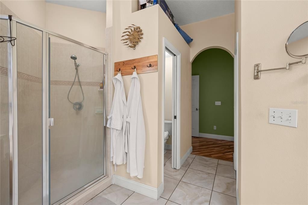 For Sale: $475,000 (4 beds, 2 baths, 2325 Square Feet)