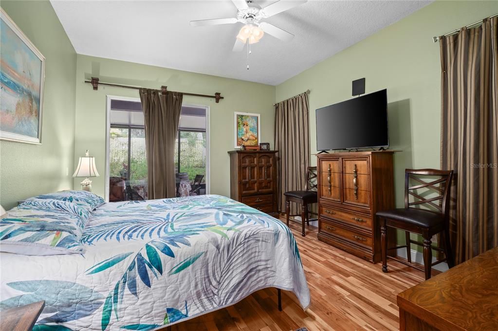 For Sale: $475,000 (4 beds, 2 baths, 2325 Square Feet)