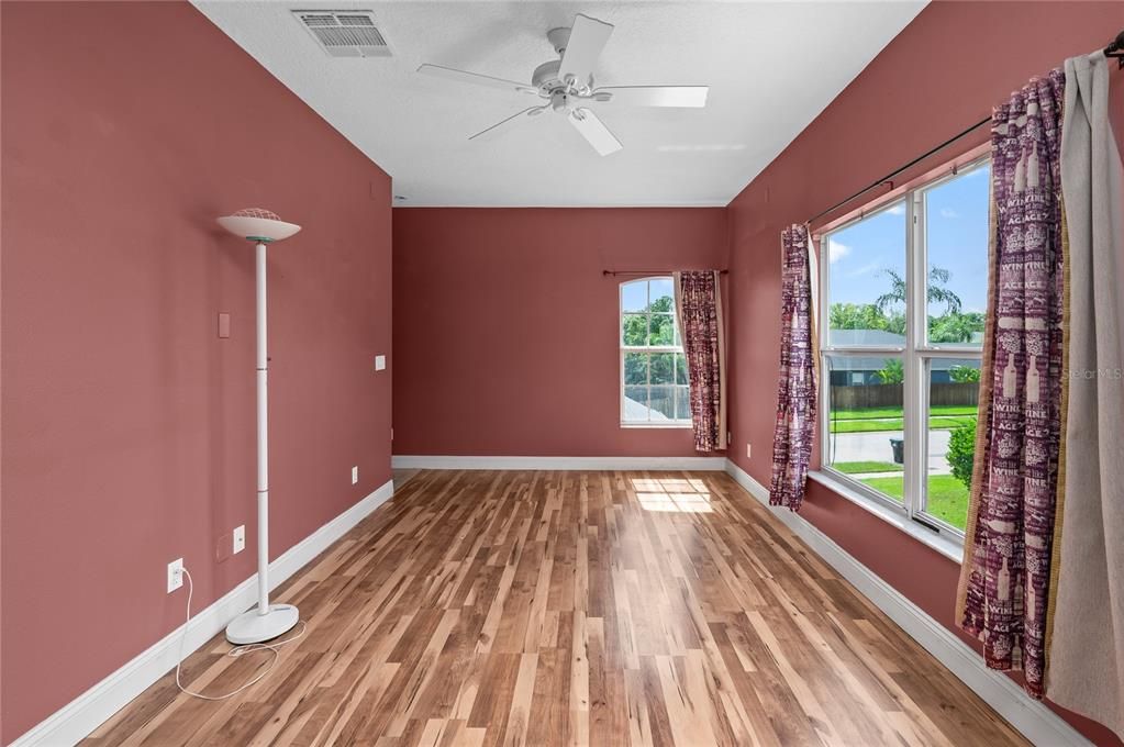 For Sale: $475,000 (4 beds, 2 baths, 2325 Square Feet)