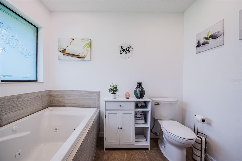 En Venta: $500,000 (4 camas, 2 baños, 2276 Pies cuadrados)