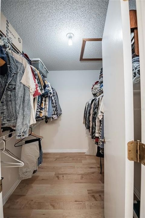 En Venta: $500,000 (4 camas, 2 baños, 2276 Pies cuadrados)