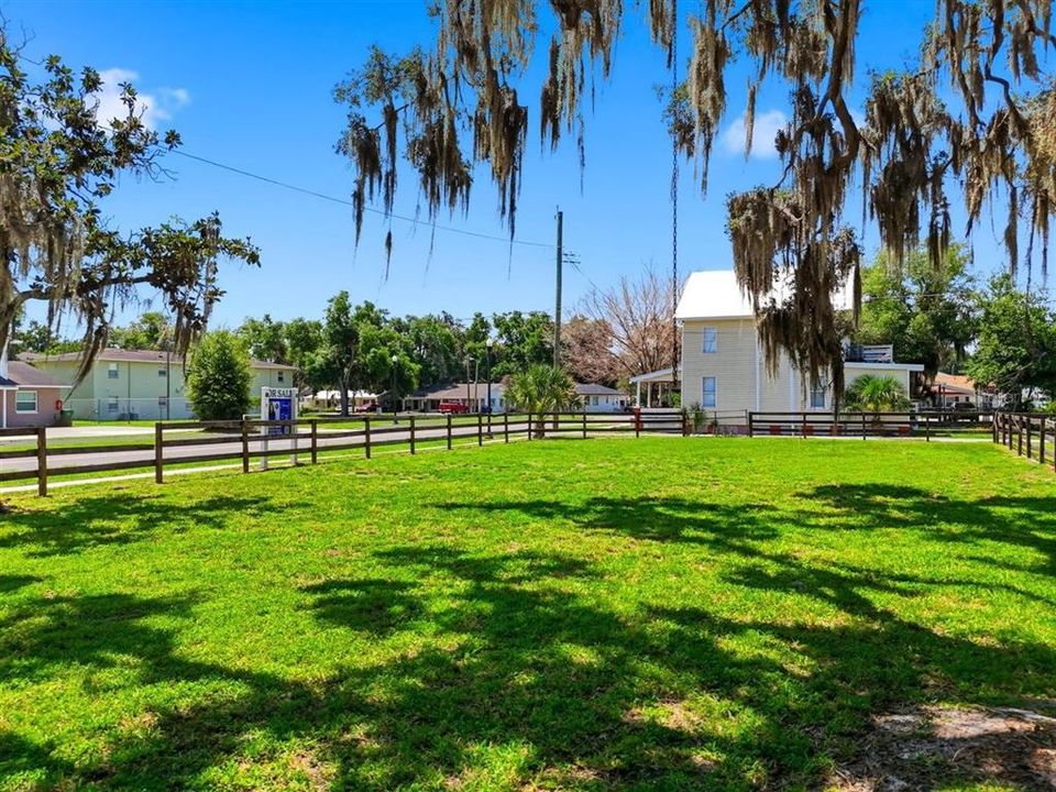 На продажу: $179,000 (0.20 acres)