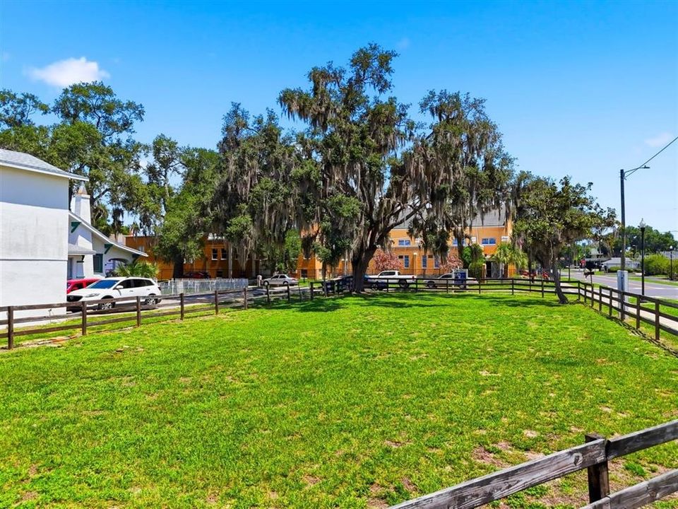 На продажу: $179,000 (0.20 acres)