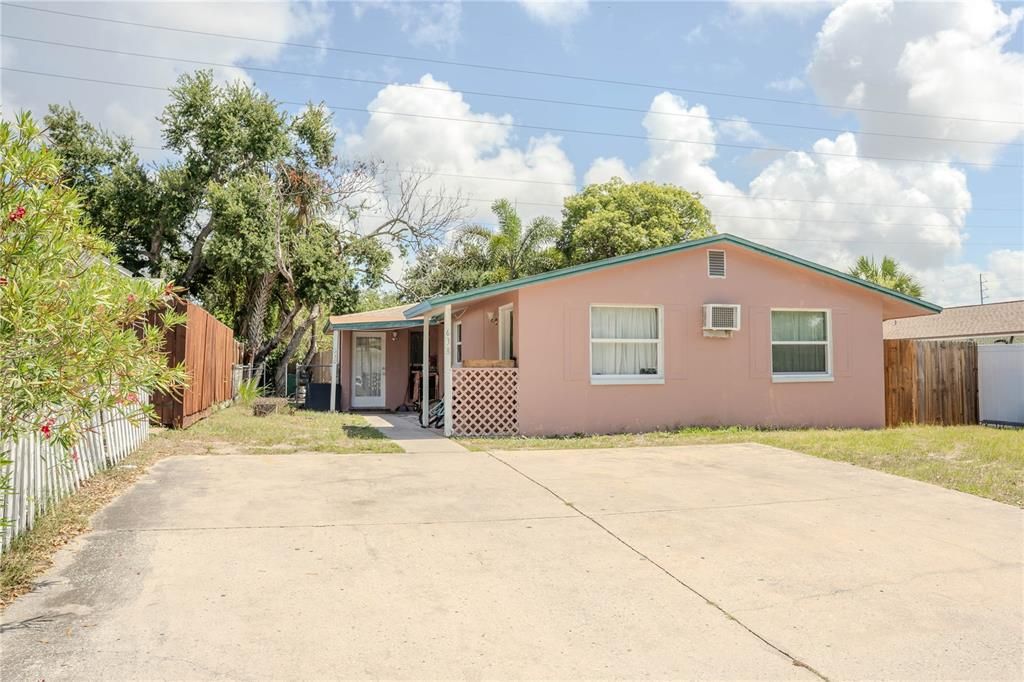 En Venta: $524,000 (8 camas, 0 baños, 1392 Pies cuadrados)