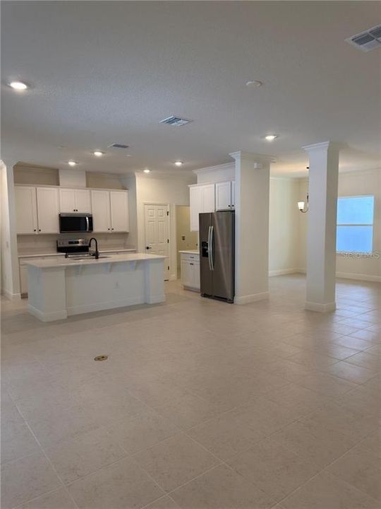 For Sale: $348,990 (4 beds, 3 baths, 2338 Square Feet)