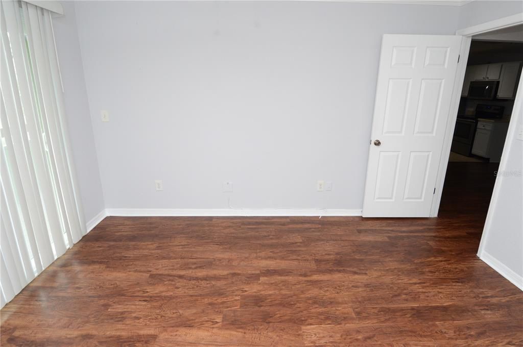 For Rent: $1,485 (1 beds, 1 baths, 742 Square Feet)