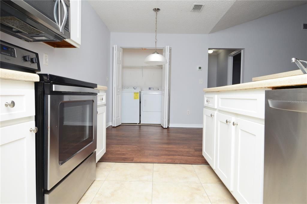 For Rent: $1,485 (1 beds, 1 baths, 742 Square Feet)