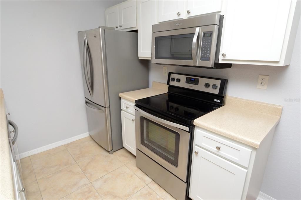 For Rent: $1,485 (1 beds, 1 baths, 742 Square Feet)
