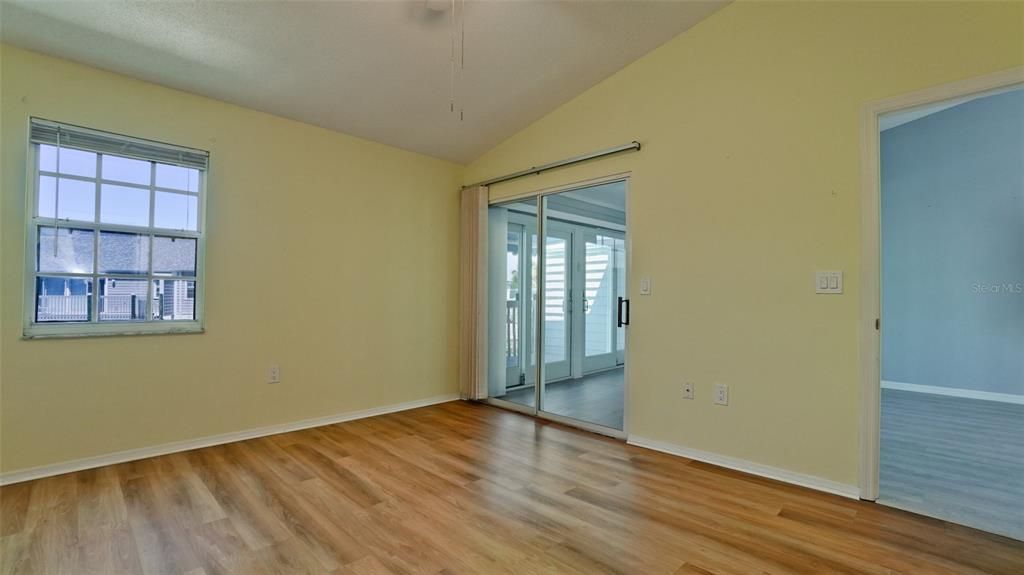 For Sale: $345,000 (2 beds, 2 baths, 1368 Square Feet)