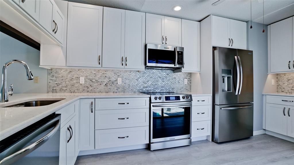 For Sale: $345,000 (2 beds, 2 baths, 1368 Square Feet)