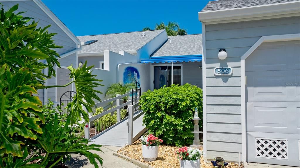 For Sale: $345,000 (2 beds, 2 baths, 1368 Square Feet)