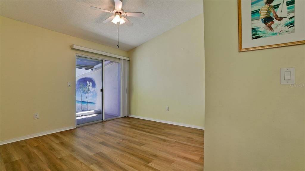For Sale: $345,000 (2 beds, 2 baths, 1368 Square Feet)