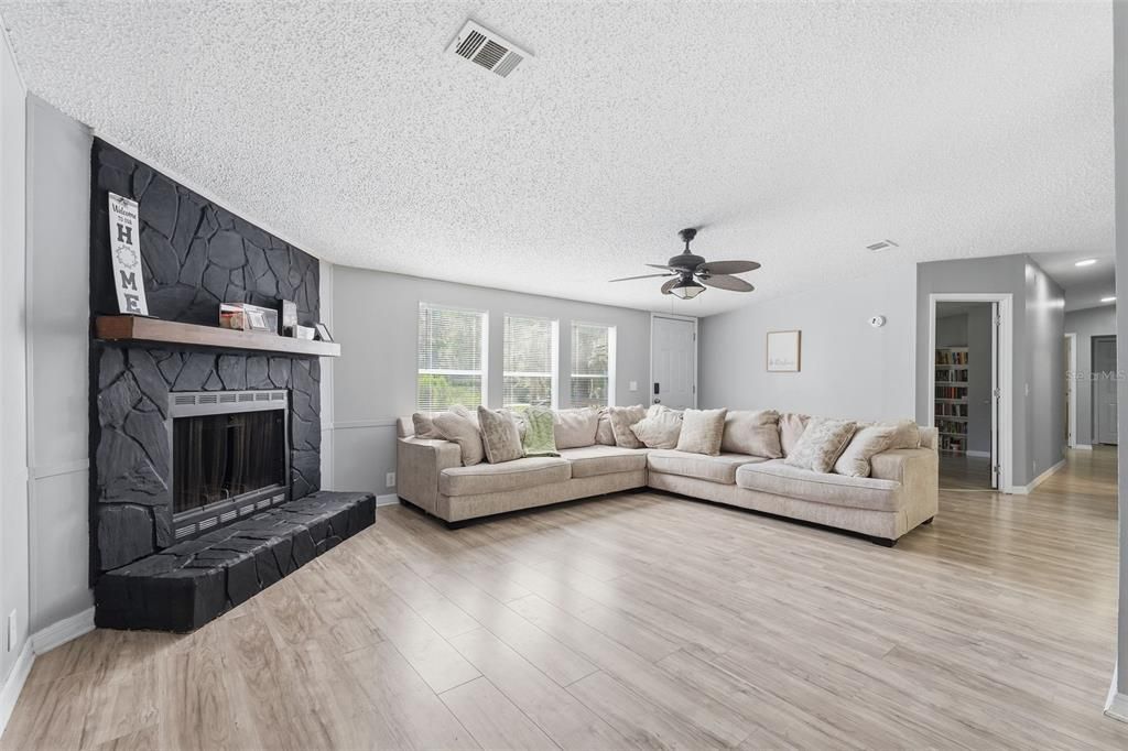For Sale: $435,000 (4 beds, 2 baths, 2313 Square Feet)