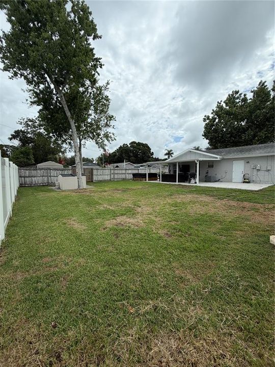 For Sale: $424,000 (2 beds, 2 baths, 1078 Square Feet)