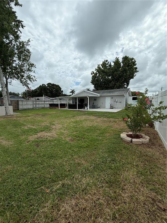 For Sale: $424,000 (2 beds, 2 baths, 1078 Square Feet)