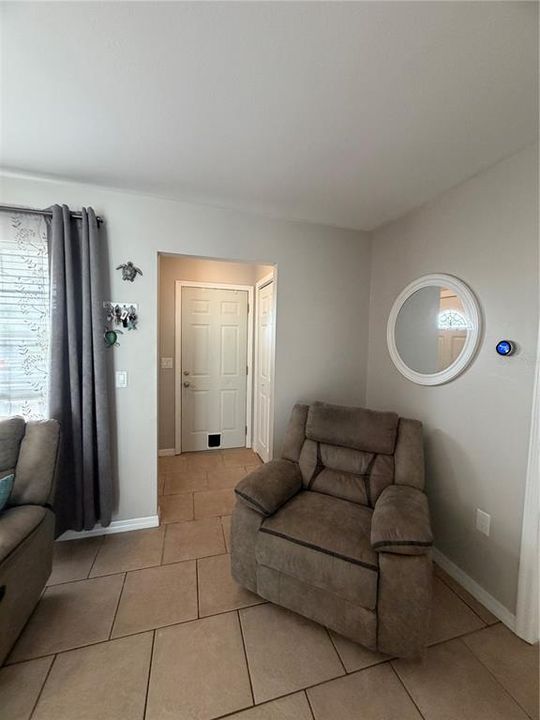For Sale: $424,000 (2 beds, 2 baths, 1078 Square Feet)