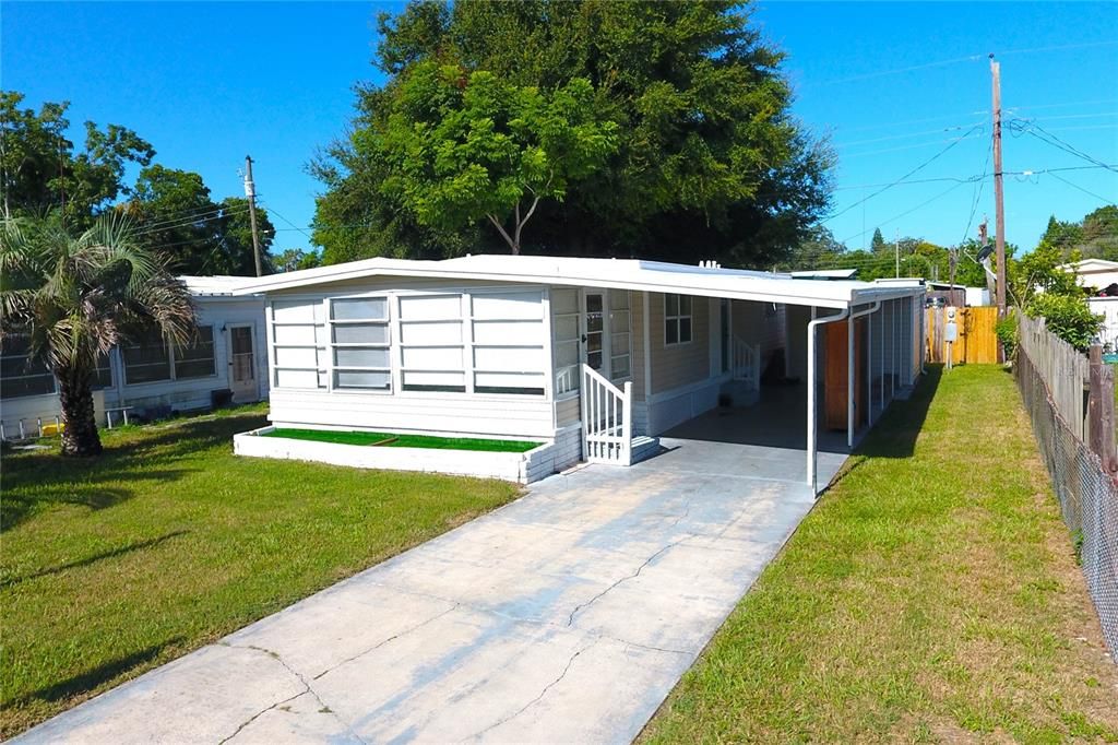 For Sale: $125,000 (2 beds, 2 baths, 800 Square Feet)