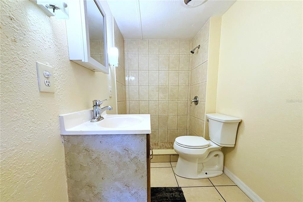 For Sale: $125,000 (2 beds, 2 baths, 800 Square Feet)