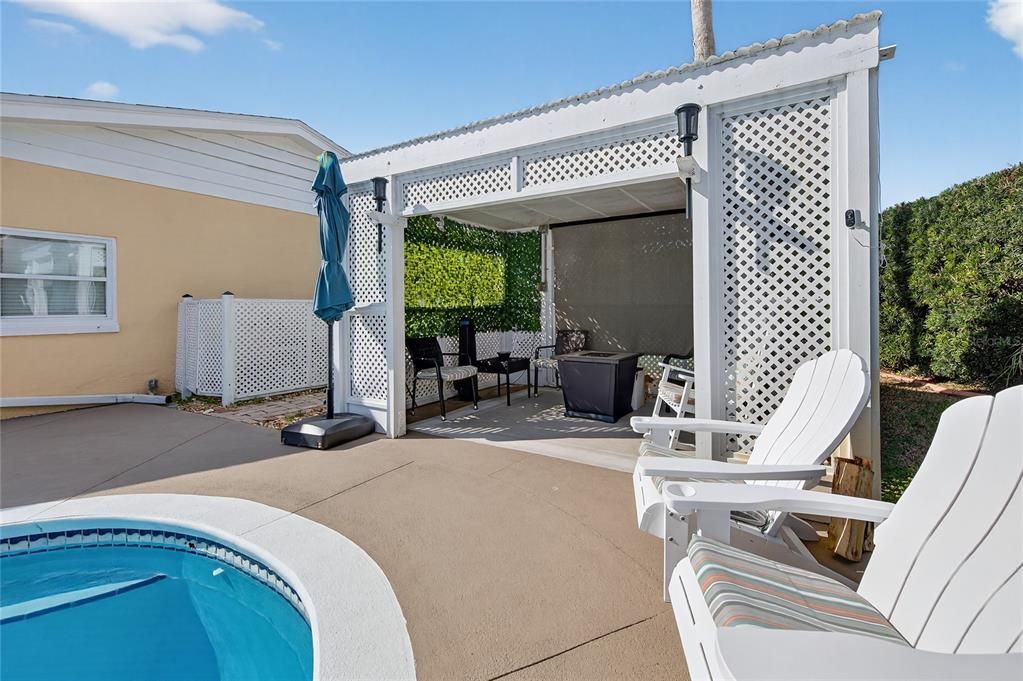 For Sale: $1,200,000 (4 beds, 2 baths, 2281 Square Feet)
