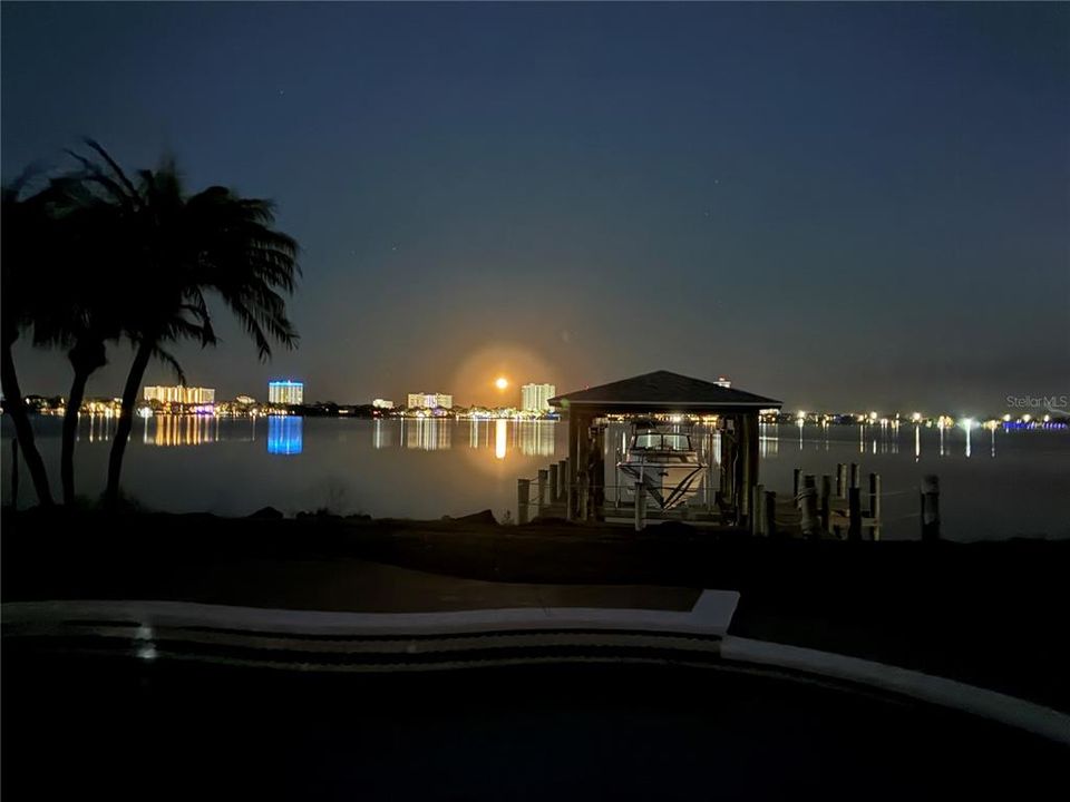 For Sale: $1,200,000 (4 beds, 2 baths, 2281 Square Feet)