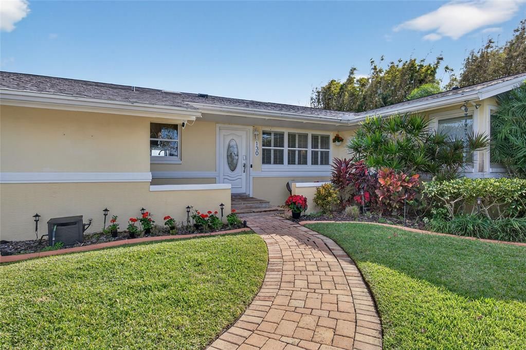 For Sale: $1,200,000 (4 beds, 2 baths, 2281 Square Feet)