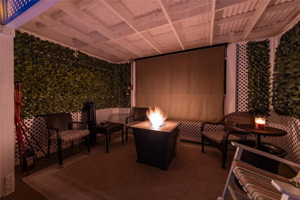 For Sale: $1,200,000 (4 beds, 2 baths, 2281 Square Feet)