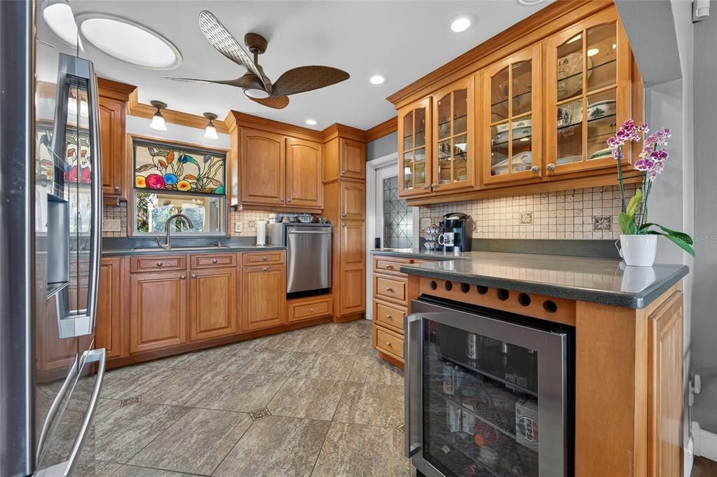 For Sale: $1,200,000 (4 beds, 2 baths, 2281 Square Feet)