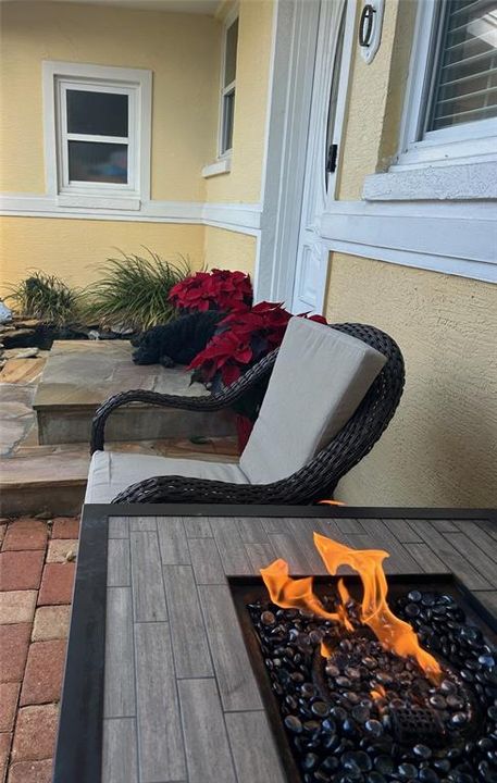 For Sale: $1,200,000 (4 beds, 2 baths, 2281 Square Feet)