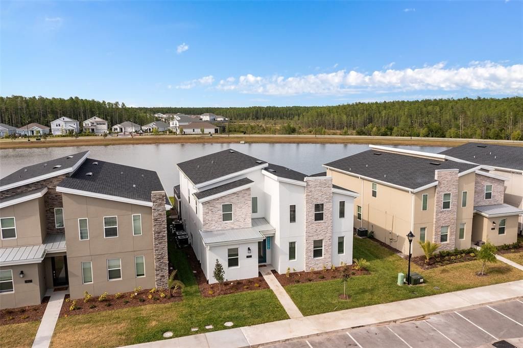 На продажу: $899,000 (8 спален, 5 ванн, 4289 Квадратных фут)