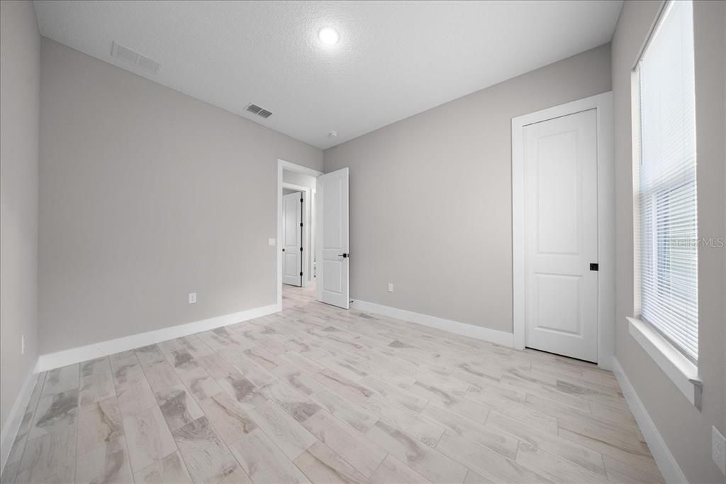 For Sale: $459,900 (3 beds, 2 baths, 1868 Square Feet)