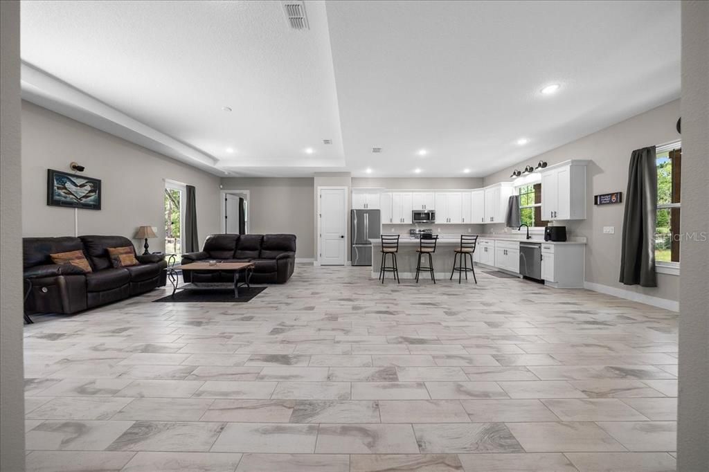 For Sale: $459,900 (3 beds, 2 baths, 1868 Square Feet)