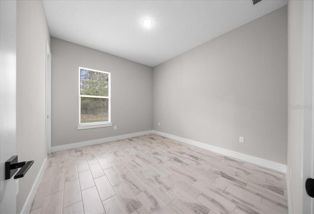 For Sale: $459,900 (3 beds, 2 baths, 1868 Square Feet)