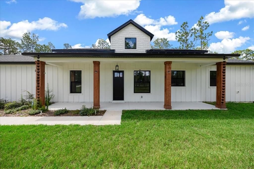 For Sale: $459,900 (3 beds, 2 baths, 1868 Square Feet)