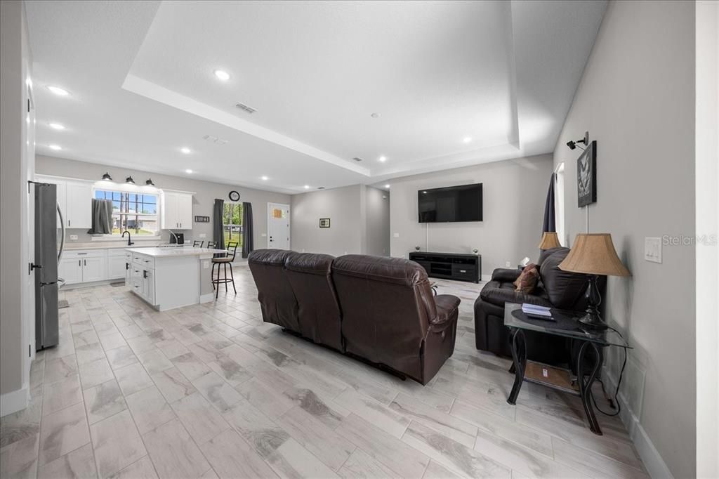 For Sale: $459,900 (3 beds, 2 baths, 1868 Square Feet)