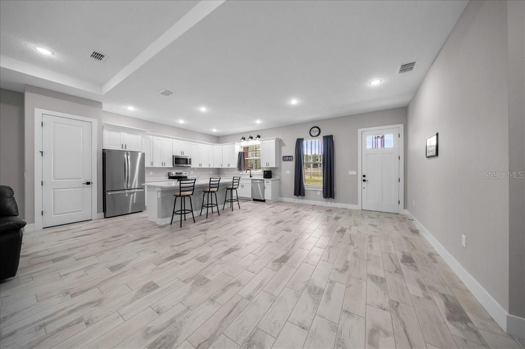 For Sale: $459,900 (3 beds, 2 baths, 1868 Square Feet)