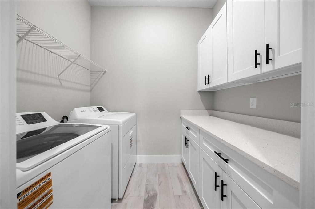 For Sale: $459,900 (3 beds, 2 baths, 1868 Square Feet)