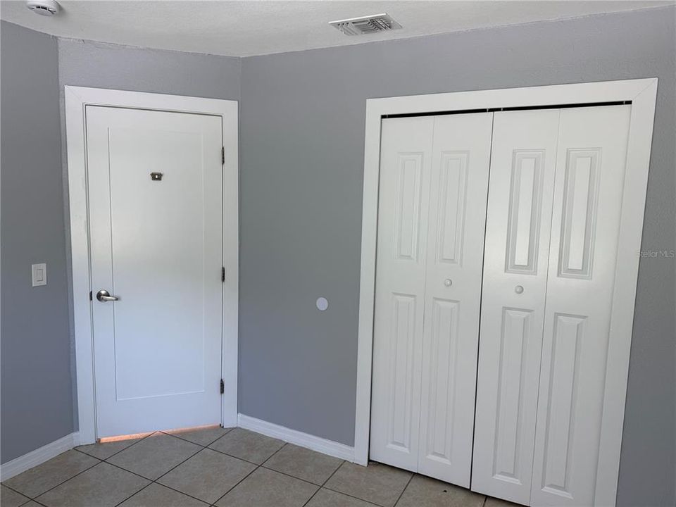 For Rent: $1,150 (2 beds, 1 baths, 792 Square Feet)