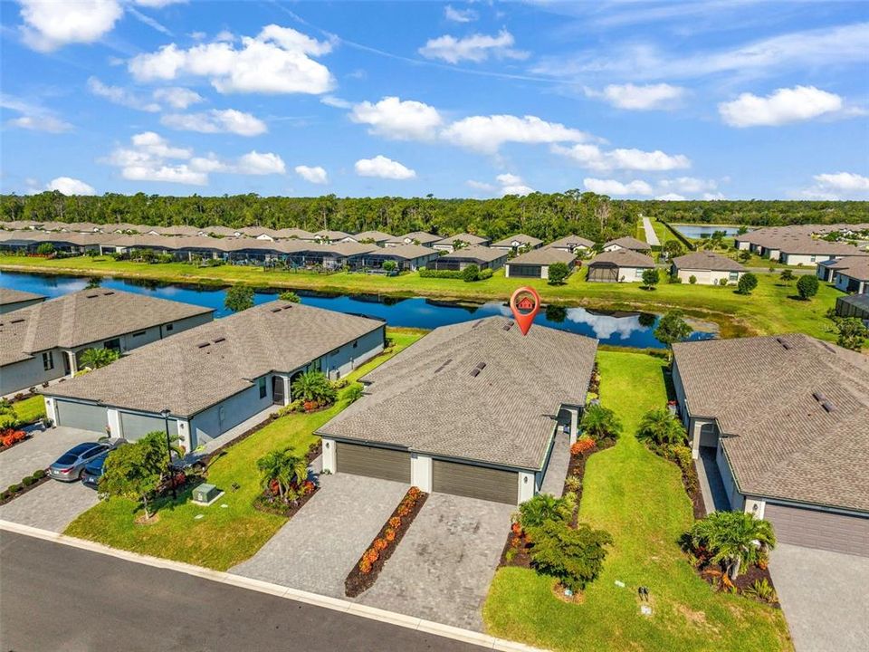 На продажу: $299,900 (2 спален, 2 ванн, 1554 Квадратных фут)
