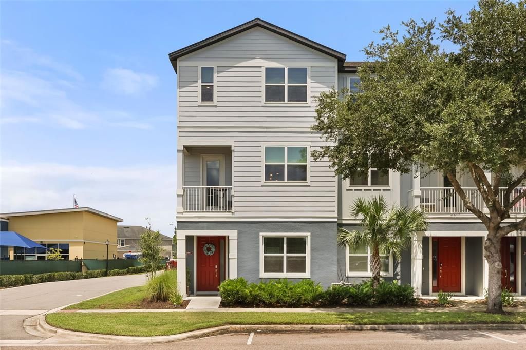 For Sale: $464,900 (4 beds, 3 baths, 1968 Square Feet)