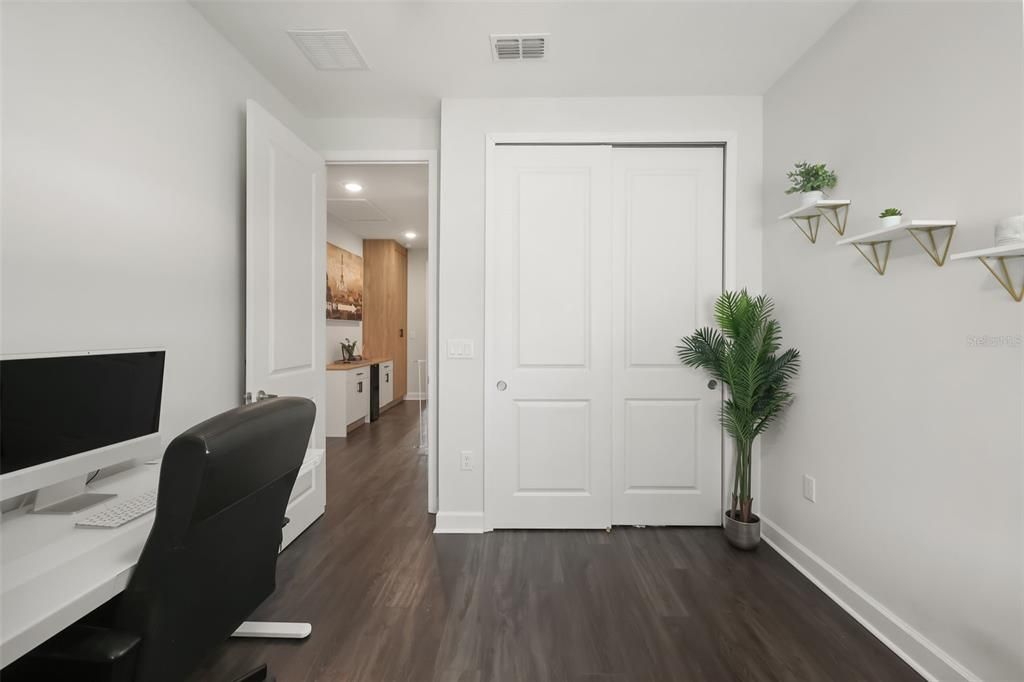 For Sale: $464,900 (4 beds, 3 baths, 1968 Square Feet)