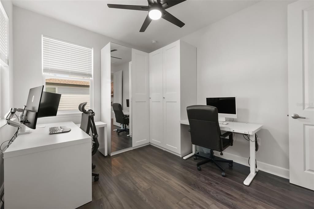For Sale: $464,900 (4 beds, 3 baths, 1968 Square Feet)
