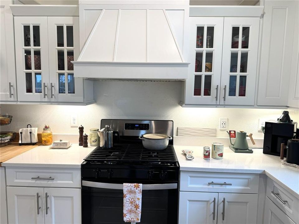 For Rent: $2,700 (3 beds, 2 baths, 1541 Square Feet)