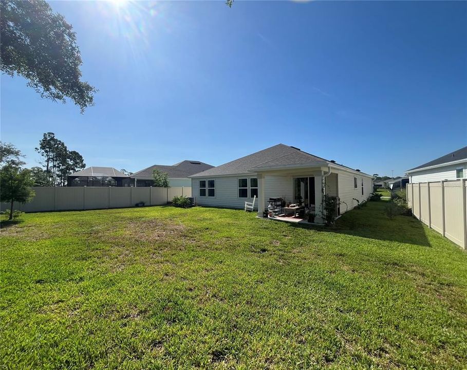 For Rent: $2,700 (3 beds, 2 baths, 1541 Square Feet)