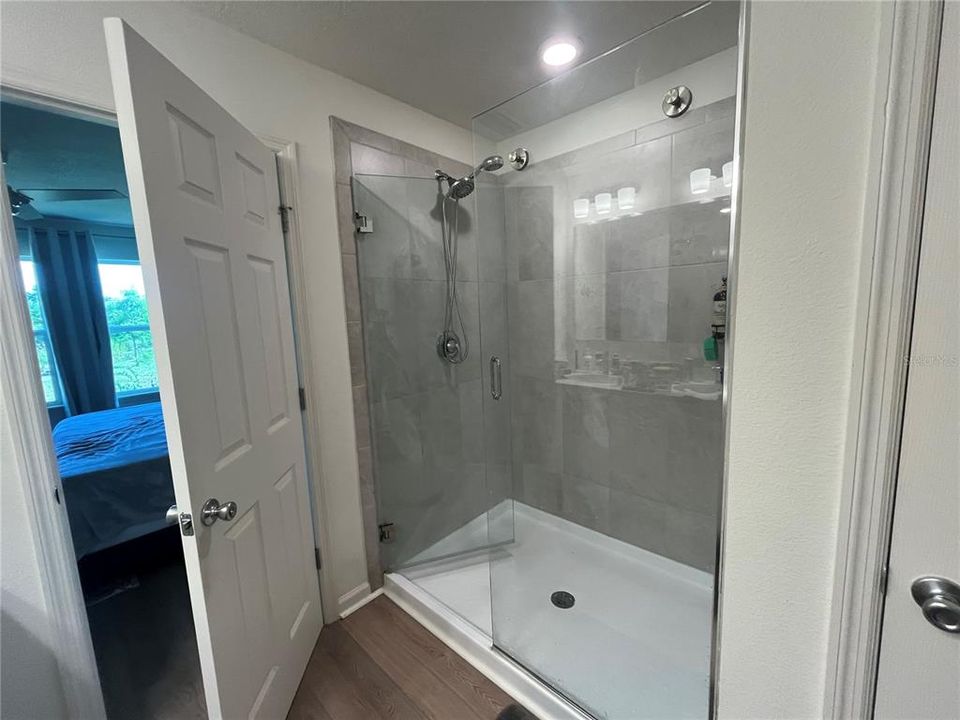 For Rent: $2,700 (3 beds, 2 baths, 1541 Square Feet)