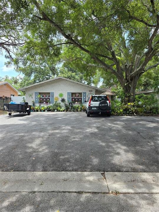 For Rent: $1,375 (2 beds, 1 baths, 1820 Square Feet)