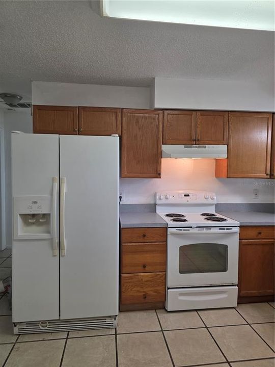For Rent: $1,375 (2 beds, 1 baths, 1820 Square Feet)
